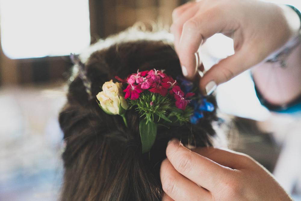 Wildflowers wedding hair piece inspiration